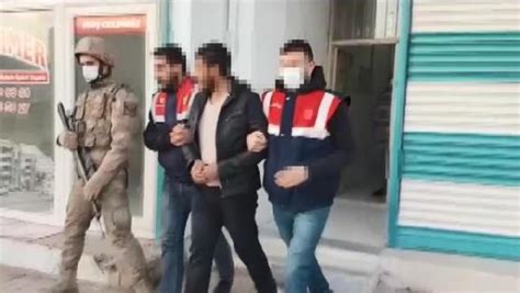 N­e­v­ş­e­h­i­r­­d­e­ ­f­i­r­a­r­i­ ­h­ü­k­ü­m­l­ü­ ­o­p­e­r­a­s­y­o­n­l­a­ ­y­a­k­a­l­a­n­d­ı­ ­-­ ­S­o­n­ ­D­a­k­i­k­a­ ­H­a­b­e­r­l­e­r­